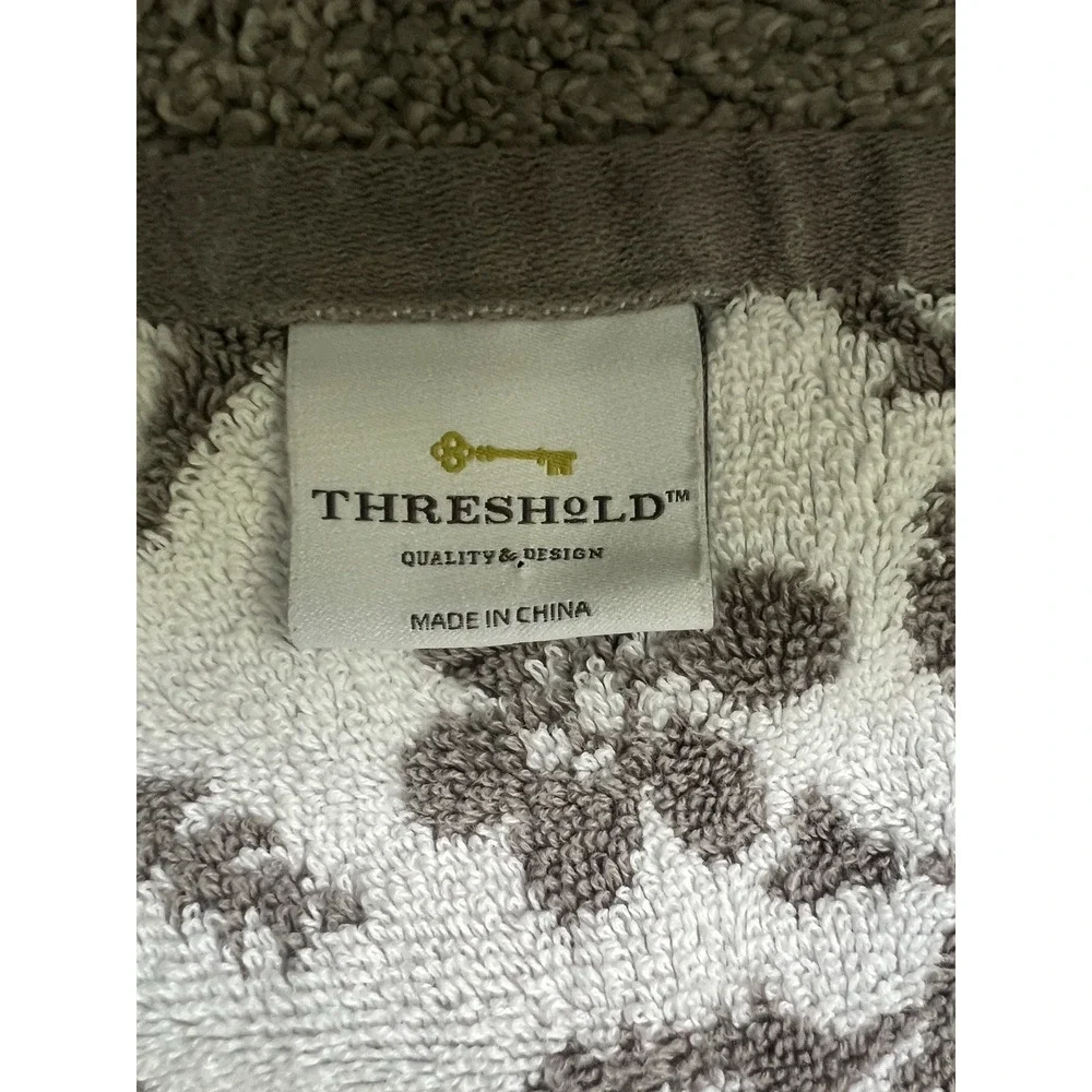 2 Threshold Performance Cotton Reversible Floral Bath Towel Gray White 61 x 31